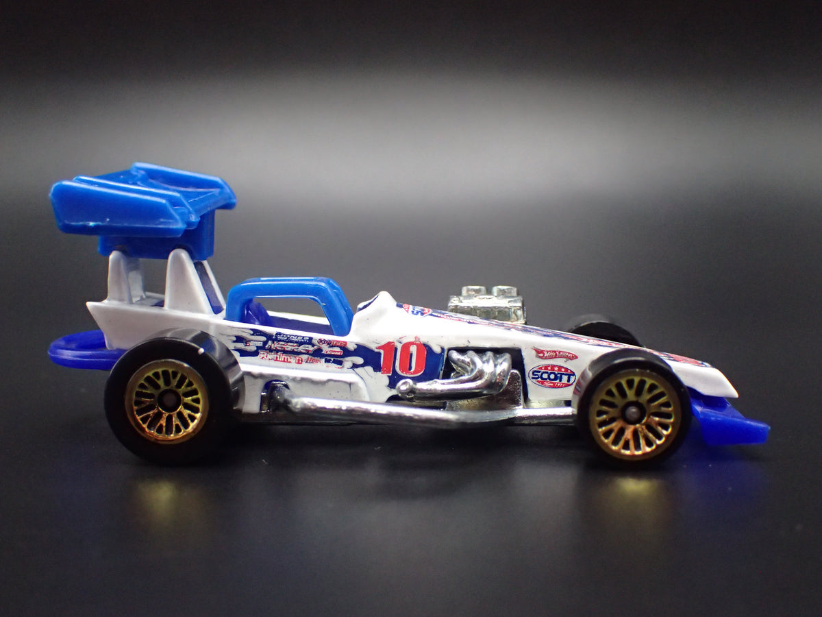 SUPER MODIFIED RACE CAR 1:64 SCALE DIORAMA DIECAST MODEL CAR