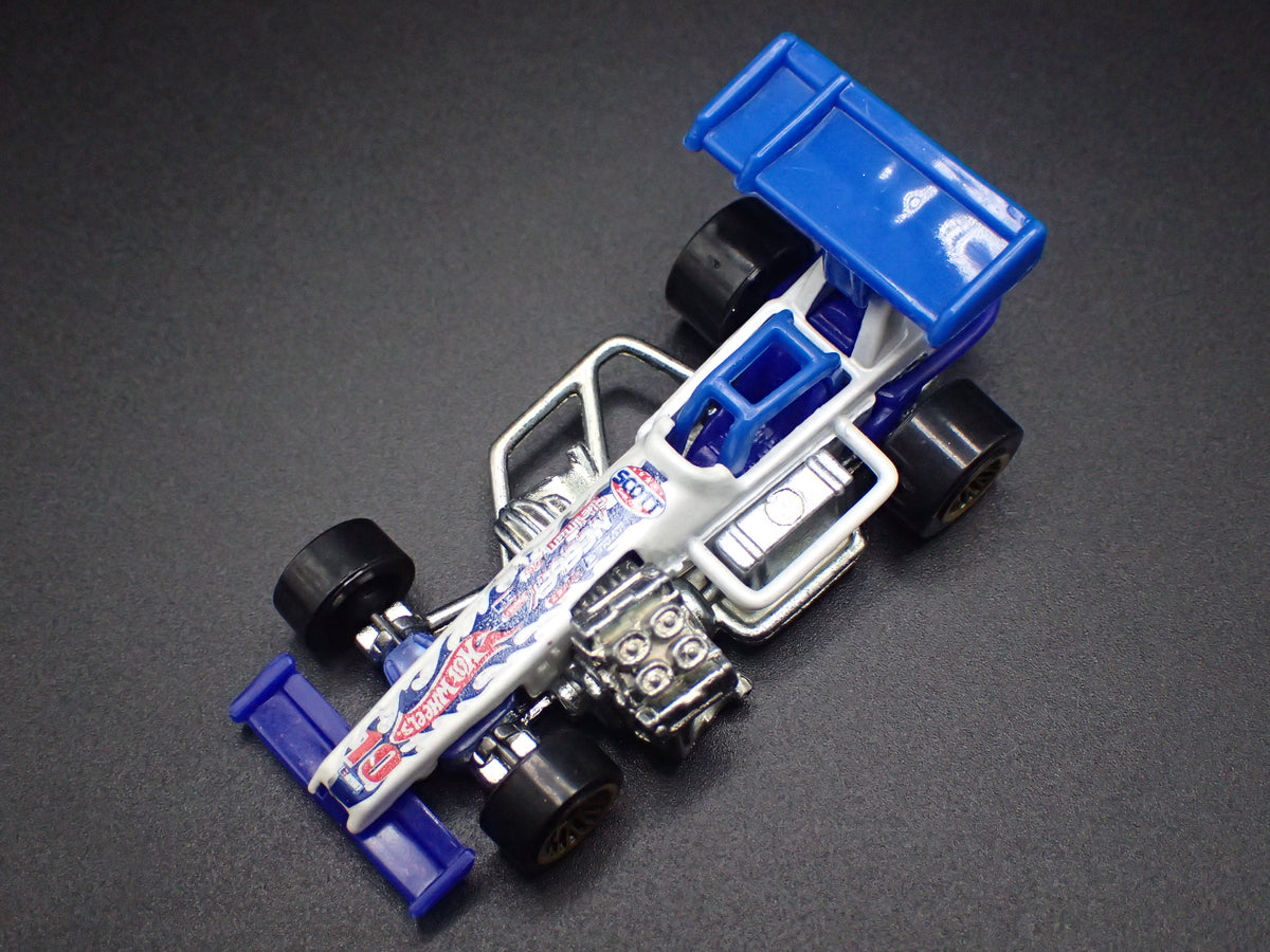 SUPER MODIFIED RACE CAR 1:64 SCALE DIORAMA DIECAST MODEL CAR
