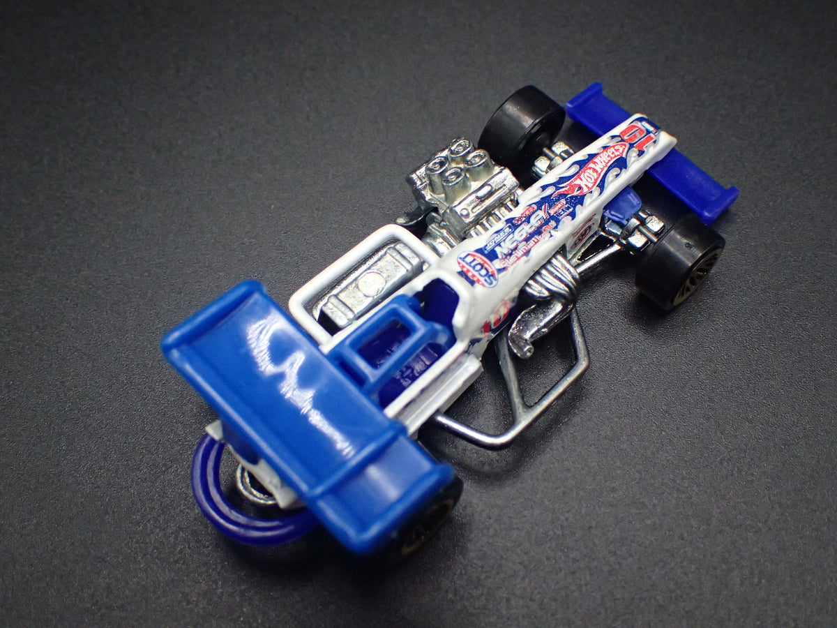 SUPER MODIFIED RACE CAR 1:64 SCALE DIORAMA DIECAST MODEL CAR