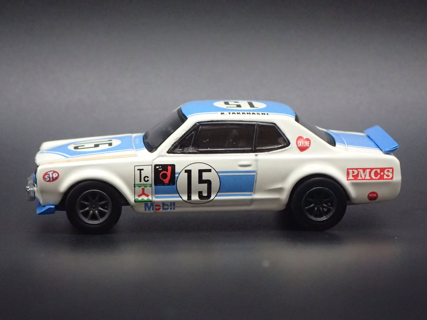 1972 72 NISSAN SKYLINE 2000 GTR KPGC10 1:64 SCALE COLLECTIBLE DIECAST MODEL CAR