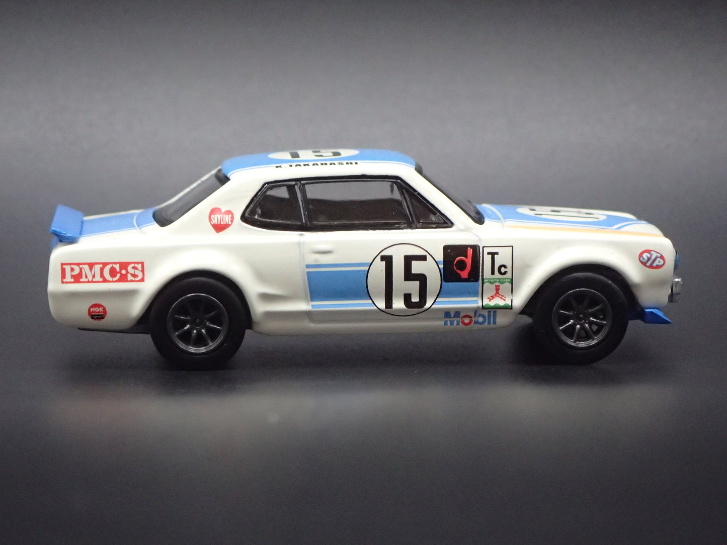 1972 72 NISSAN SKYLINE 2000 GTR KPGC10 1:64 SCALE COLLECTIBLE DIECAST MODEL CAR