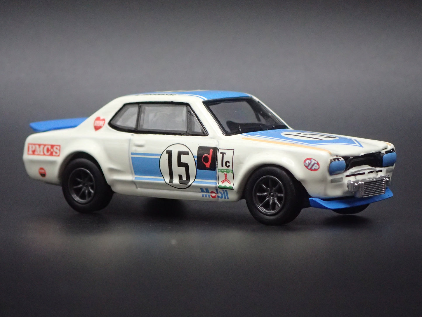 1972 72 NISSAN SKYLINE 2000 GTR KPGC10 1:64 SCALE COLLECTIBLE DIECAST MODEL CAR