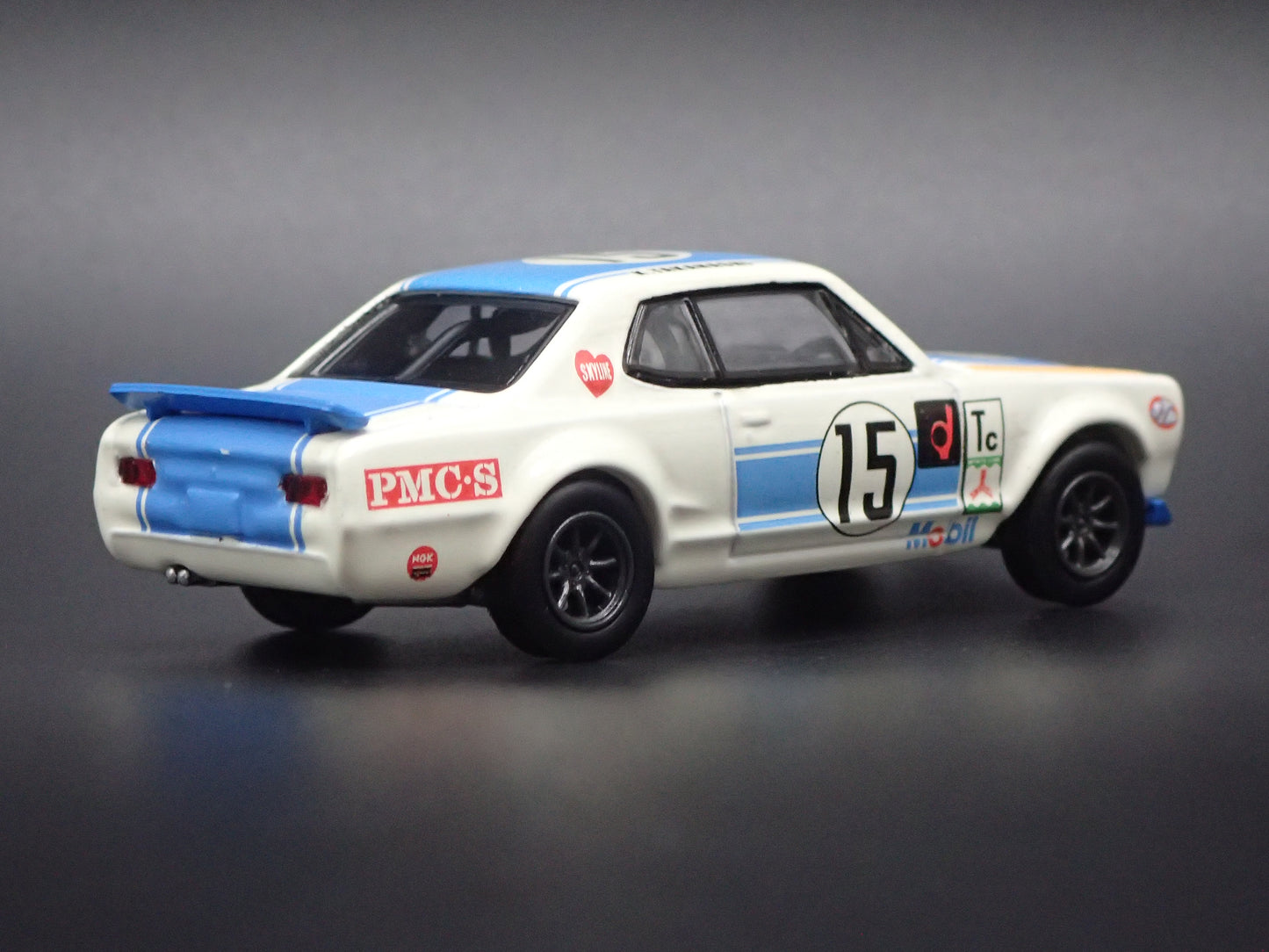 1972 72 NISSAN SKYLINE 2000 GTR KPGC10 1:64 SCALE COLLECTIBLE DIECAST MODEL CAR