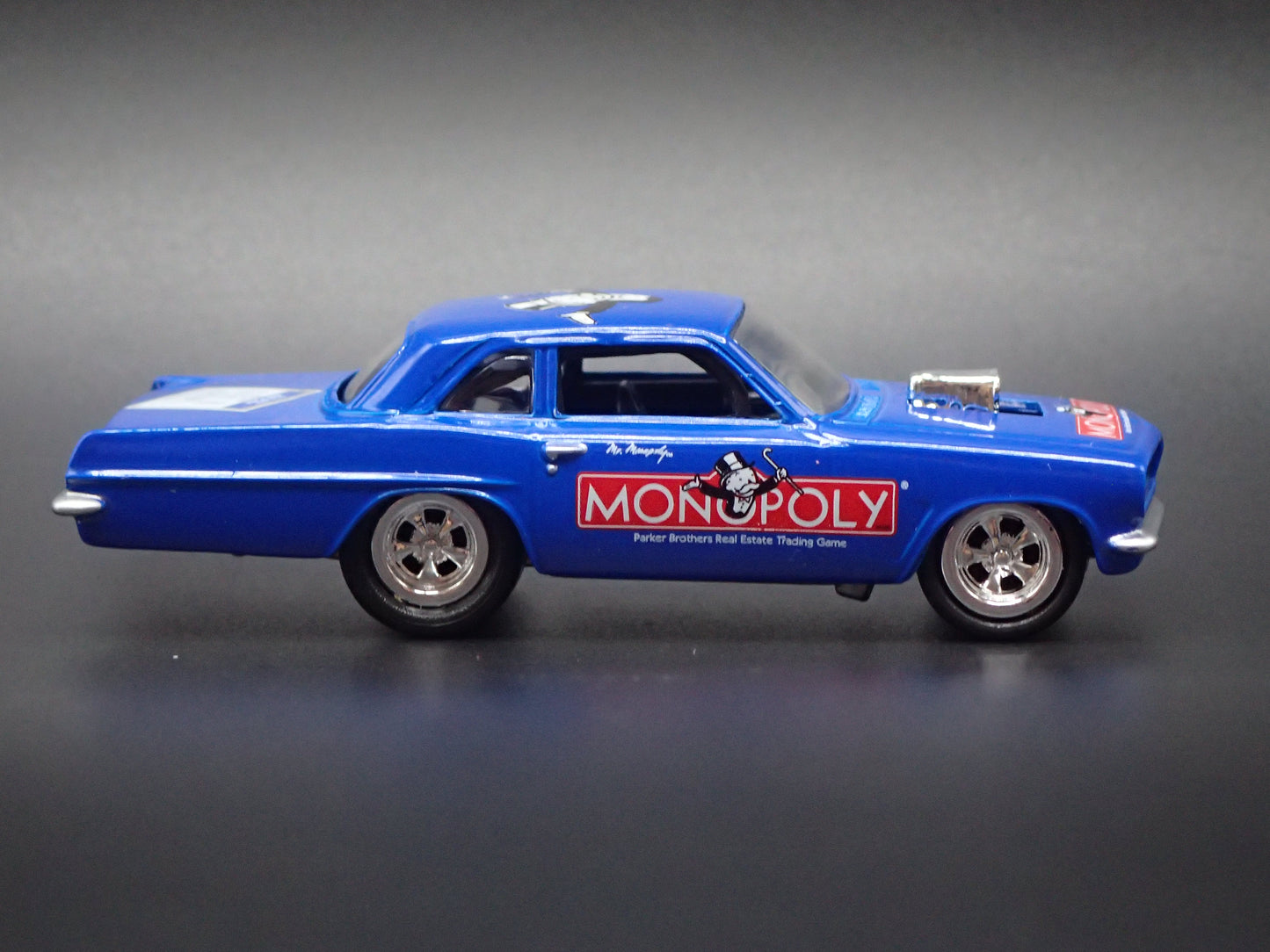1963 63 PONTIAC TEMPEST MONOPLY 1:64 SCALE COLLECTIBLE DIORAMA DIECAST MODEL CAR