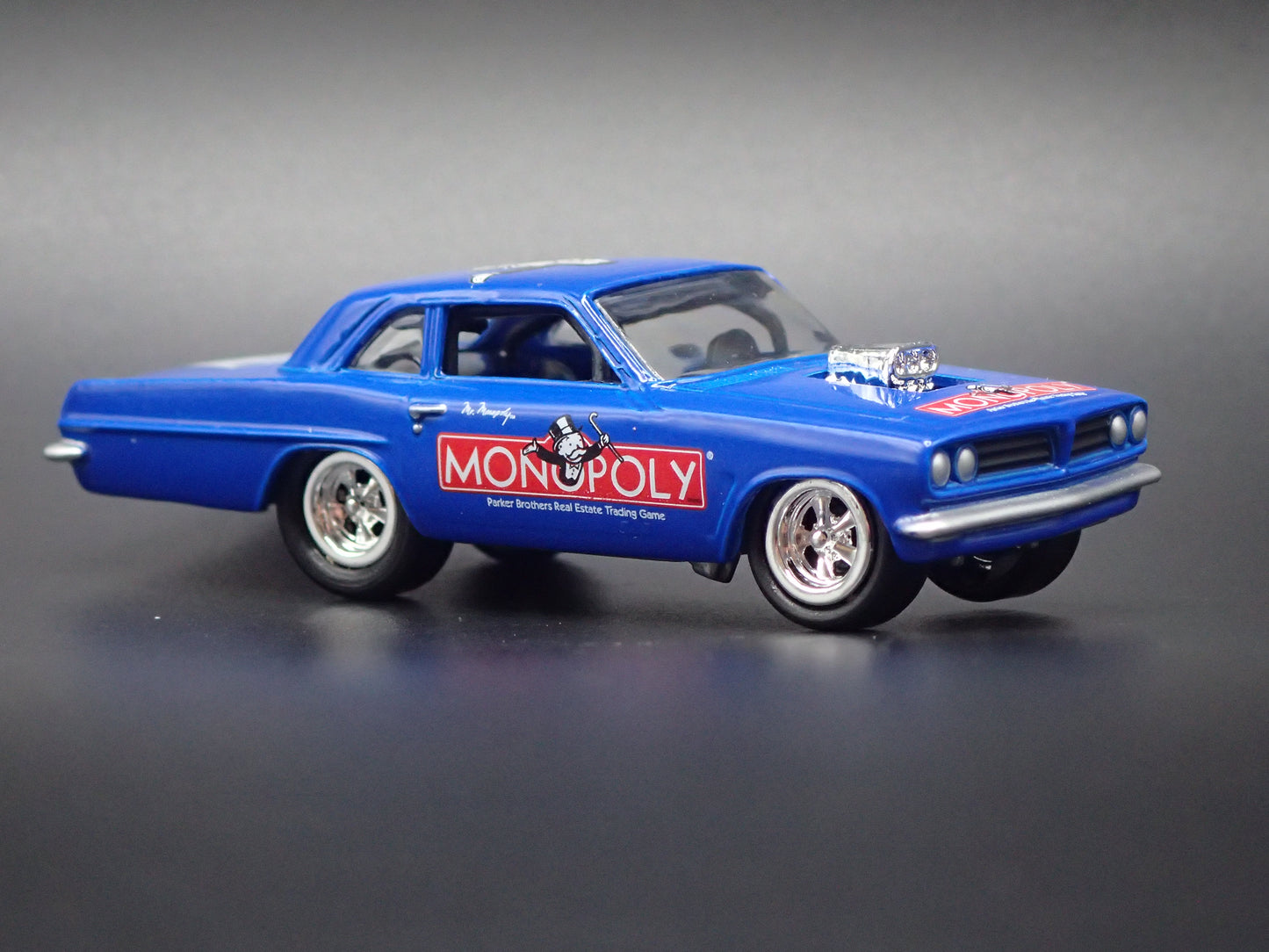 1963 63 PONTIAC TEMPEST MONOPLY 1:64 SCALE COLLECTIBLE DIORAMA DIECAST MODEL CAR
