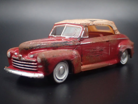 1946 46 FORD SUPER DE LUXE CONVERTIBLE BARN FIND 1:64 SCALE DIECAST MODEL CAR