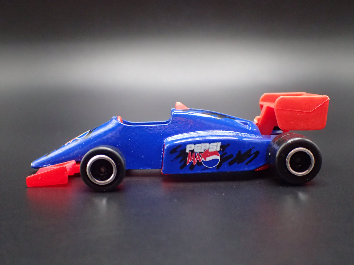 PEPSI INDY RACE CAR 1:64 SCALE COLLECTIBLE DIORAMA DIECAST MODEL CAR