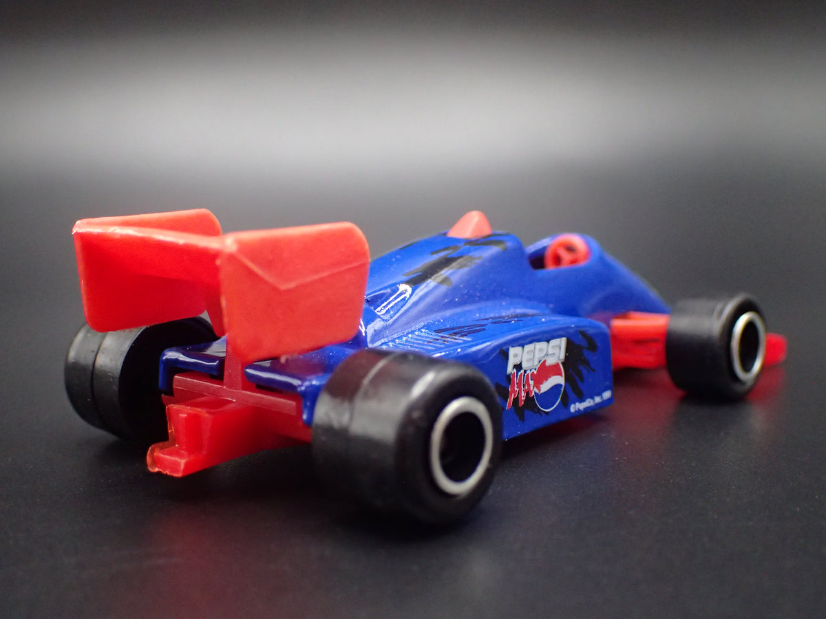 PEPSI INDY RACE CAR 1:64 SCALE COLLECTIBLE DIORAMA DIECAST MODEL CAR
