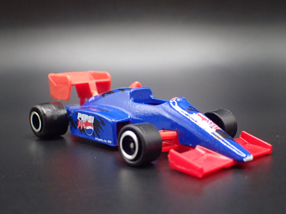 PEPSI INDY RACE CAR 1:64 SCALE COLLECTIBLE DIORAMA DIECAST MODEL CAR