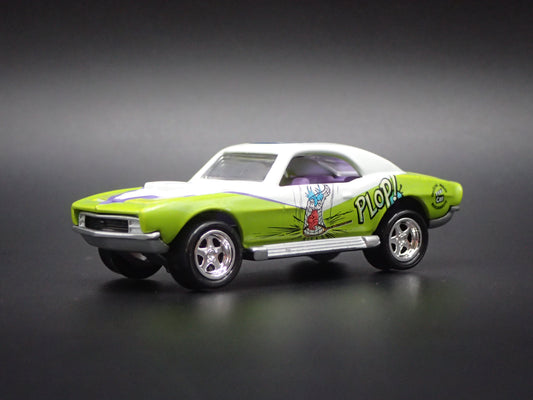 1969 69 CHEVY CHEVROLET CAMARO CAT IN THE HAT 1:64 SCALE DIORAMA DIECAST MODEL CAR