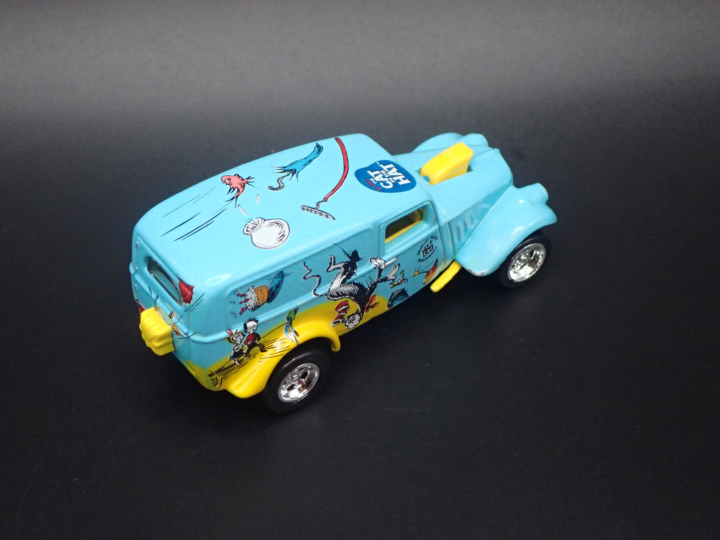 1933 33 WILLYS PANEL DELIVERY VAN CAT IN THE HAT 1:64 SCALE DIORAMA DIECAST MODEL CAR