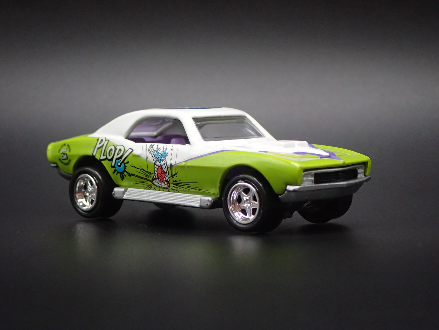 1969 69 CHEVY CHEVROLET CAMARO CAT IN THE HAT 1:64 SCALE DIORAMA DIECAST MODEL CAR