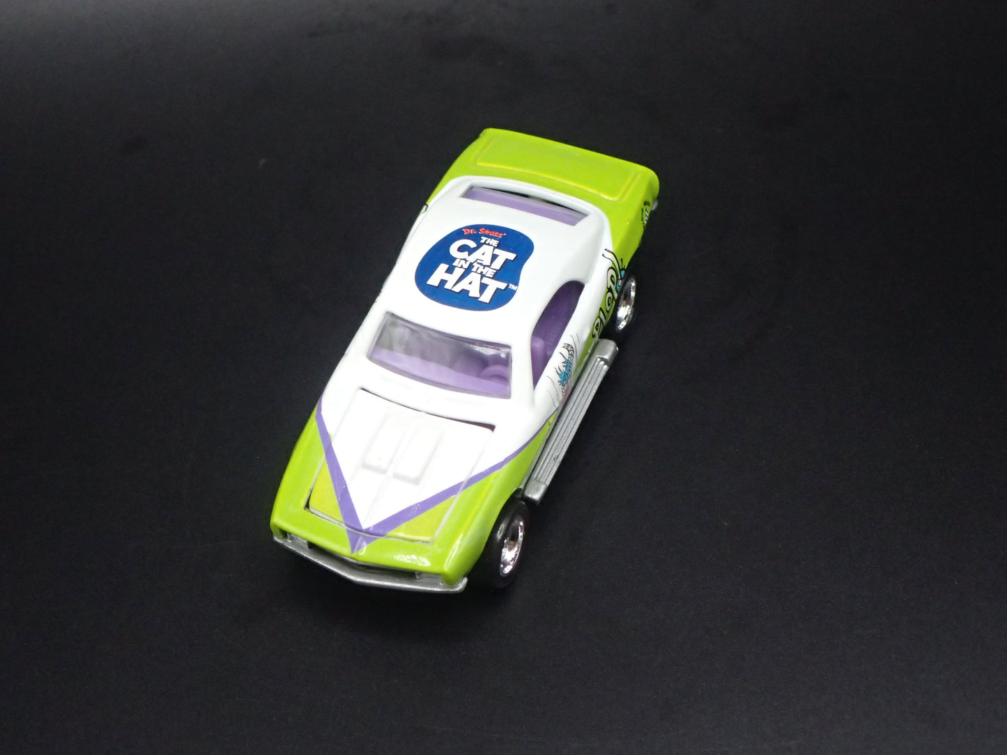 1969 69 CHEVY CHEVROLET CAMARO CAT IN THE HAT 1:64 SCALE DIORAMA DIECAST MODEL CAR