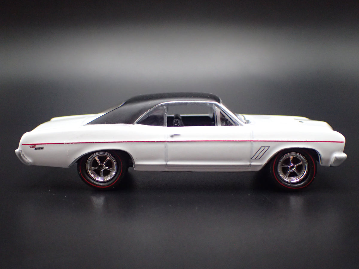 1967 67 BUICK GS 400 WHITE 1:64 SCALE COLLECTIBLE DIORAMA DIECAST MODEL CAR