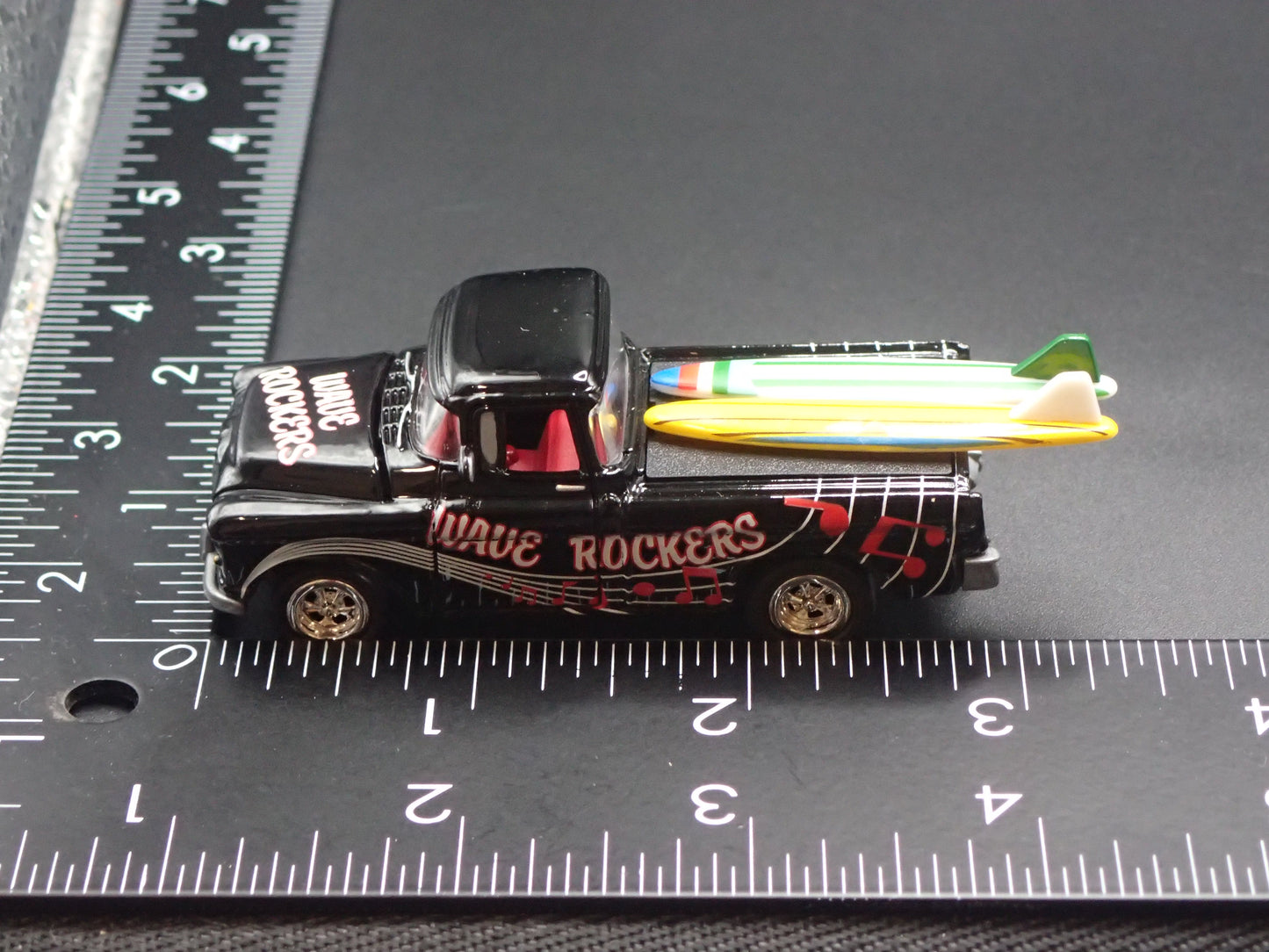 1955 55 CHEVY CHEVROLET CAMEO PICKUP TRUCK SURFING 1:64 SCALE DIECAST MODEL CAR