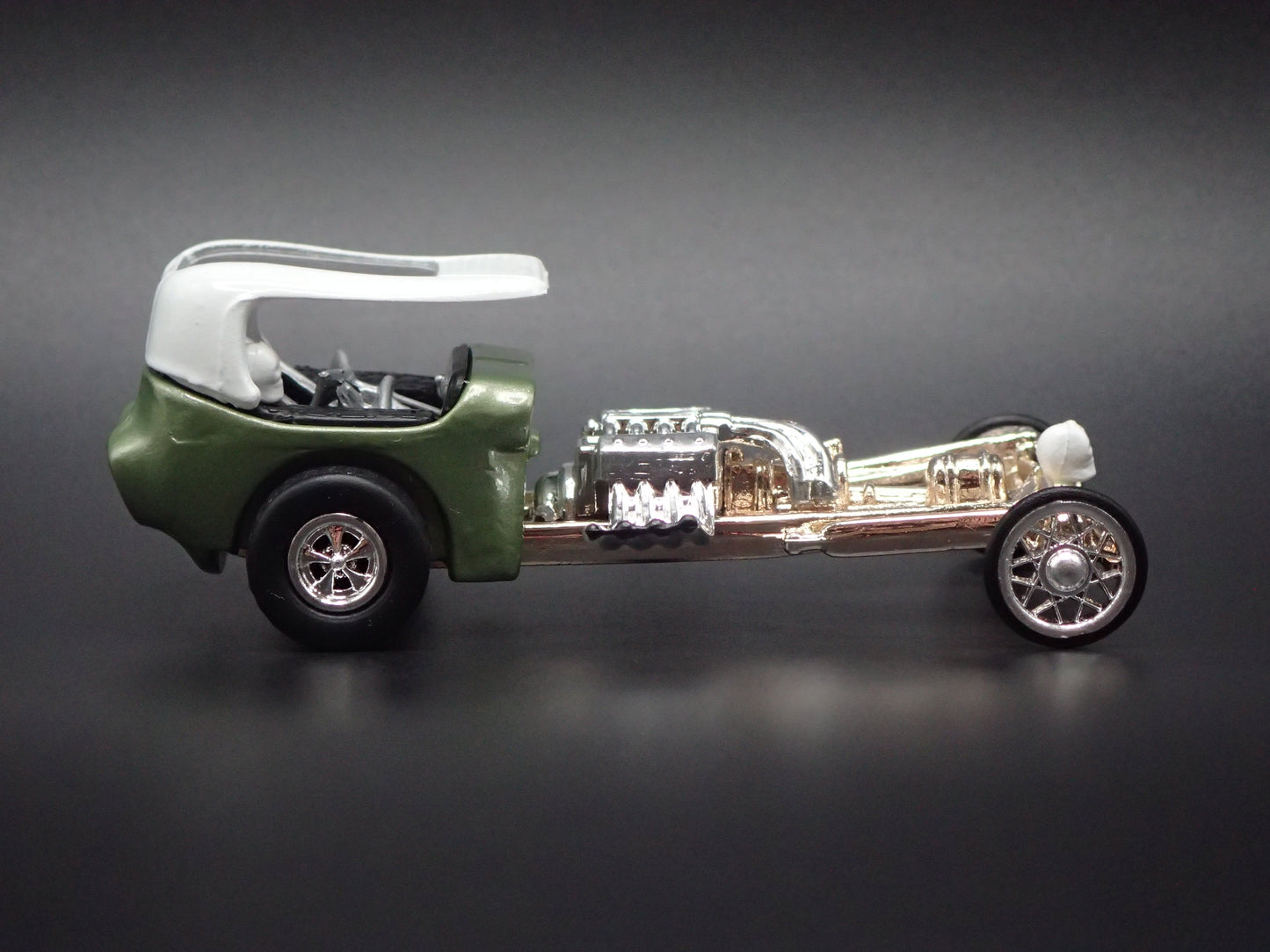 CARL CASPERS UNDERTAKER HOT ROD DRAGSTER 1:64 SCALE DIORAMA DIECAST MODEL CAR