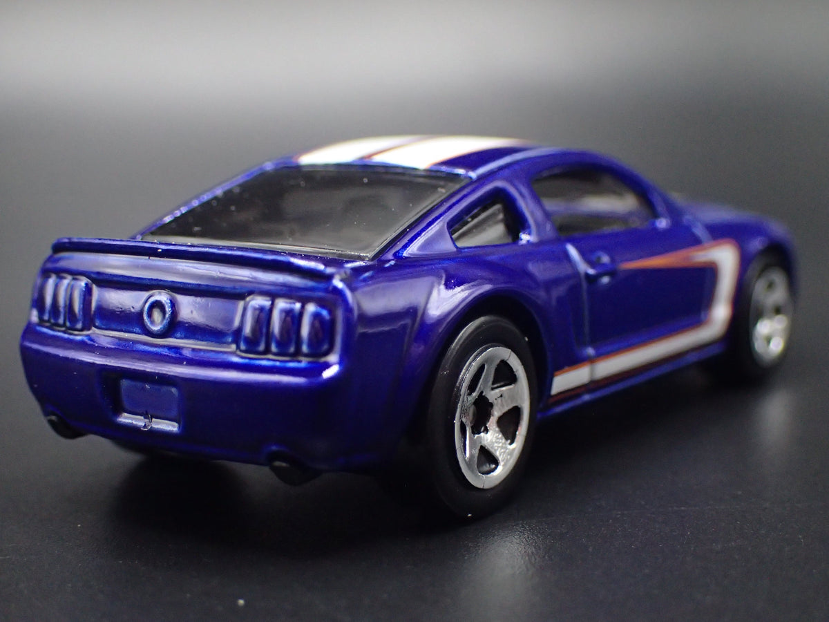 2005- 2009 FORD MUSTANG GT BLUE RARE 1:64 SCALE COLLECTIBLE DIECAST MODEL CAR