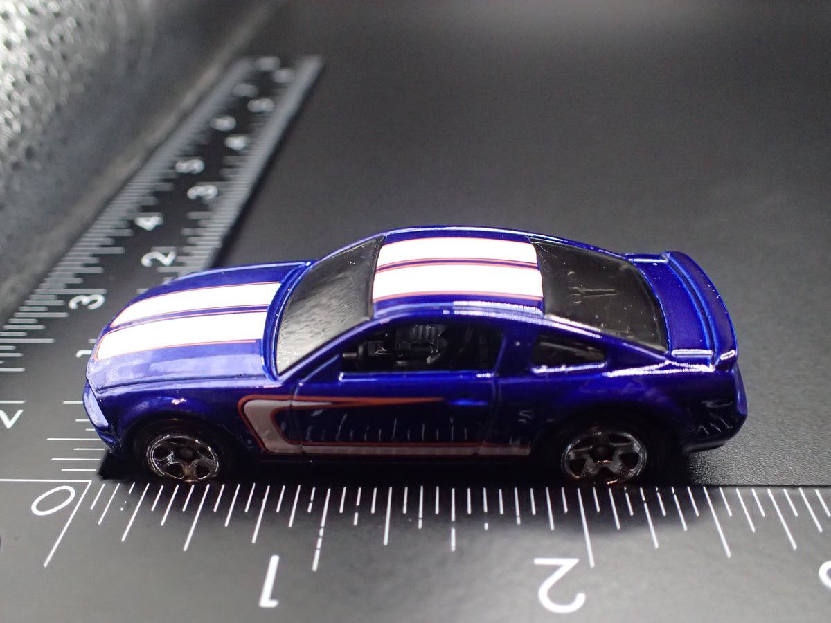 2005- 2009 FORD MUSTANG GT BLUE RARE 1:64 SCALE COLLECTIBLE DIECAST MODEL CAR