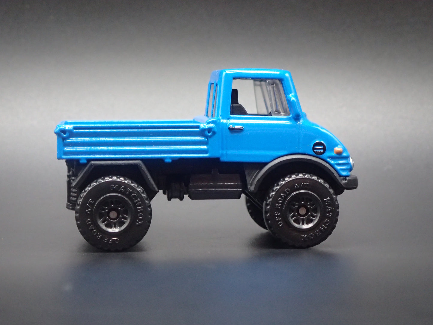 1963-1989 MERCEDES-BENZ UNIMOG 406 UTILITY TRUCK RED 1:64 SCALE DIECAST MODEL CAR