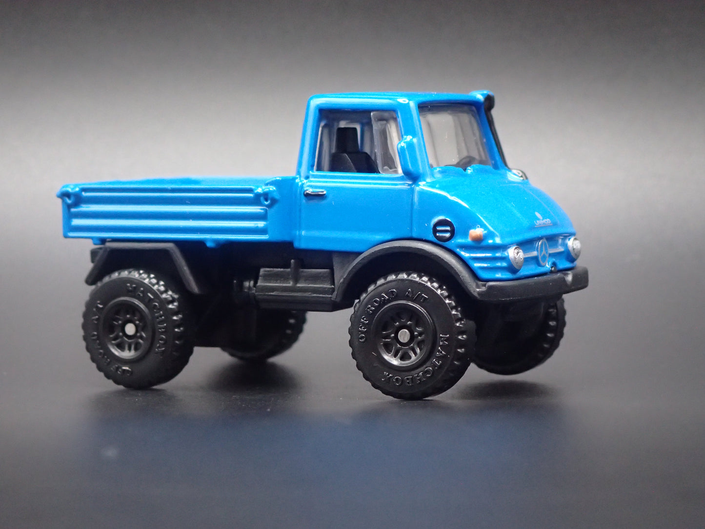 1963-1989 MERCEDES-BENZ UNIMOG 406 UTILITY TRUCK RED 1:64 SCALE DIECAST MODEL CAR