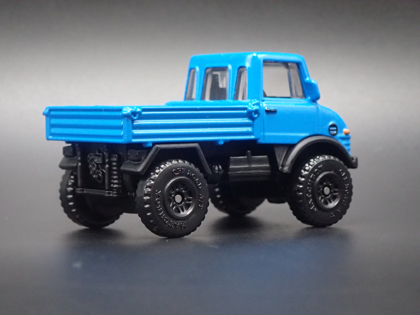1963-1989 MERCEDES-BENZ UNIMOG 406 UTILITY TRUCK RED 1:64 SCALE DIECAST MODEL CAR