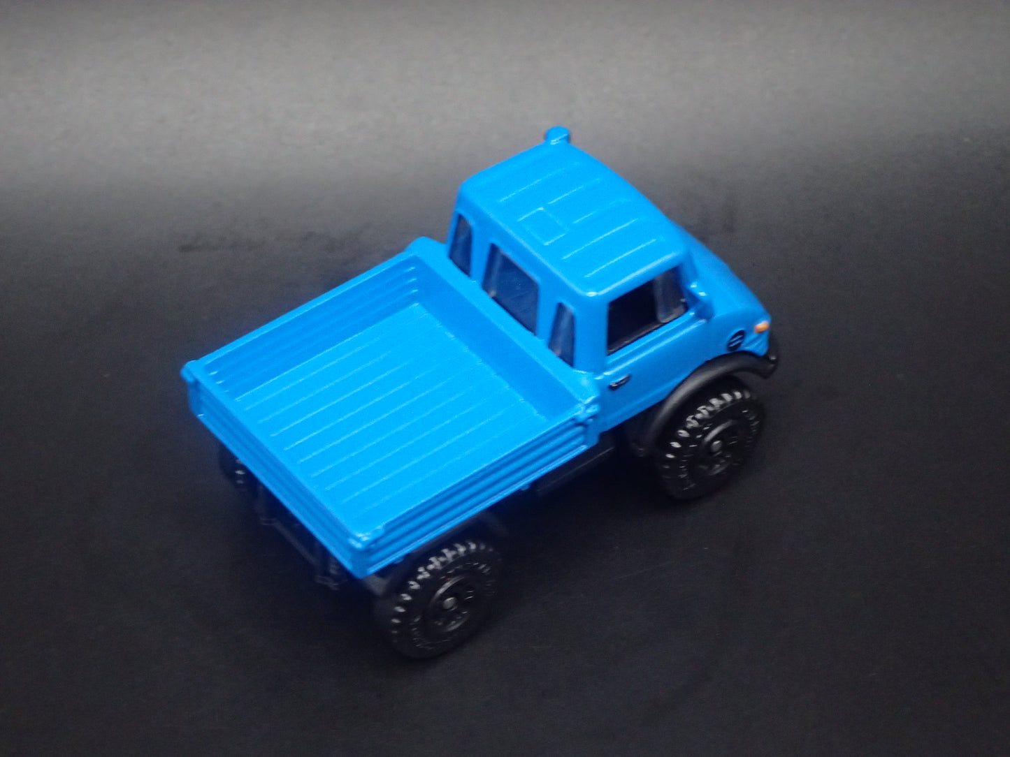 1963-1989 MERCEDES-BENZ UNIMOG 406 UTILITY TRUCK RED 1:64 SCALE DIECAST MODEL CAR