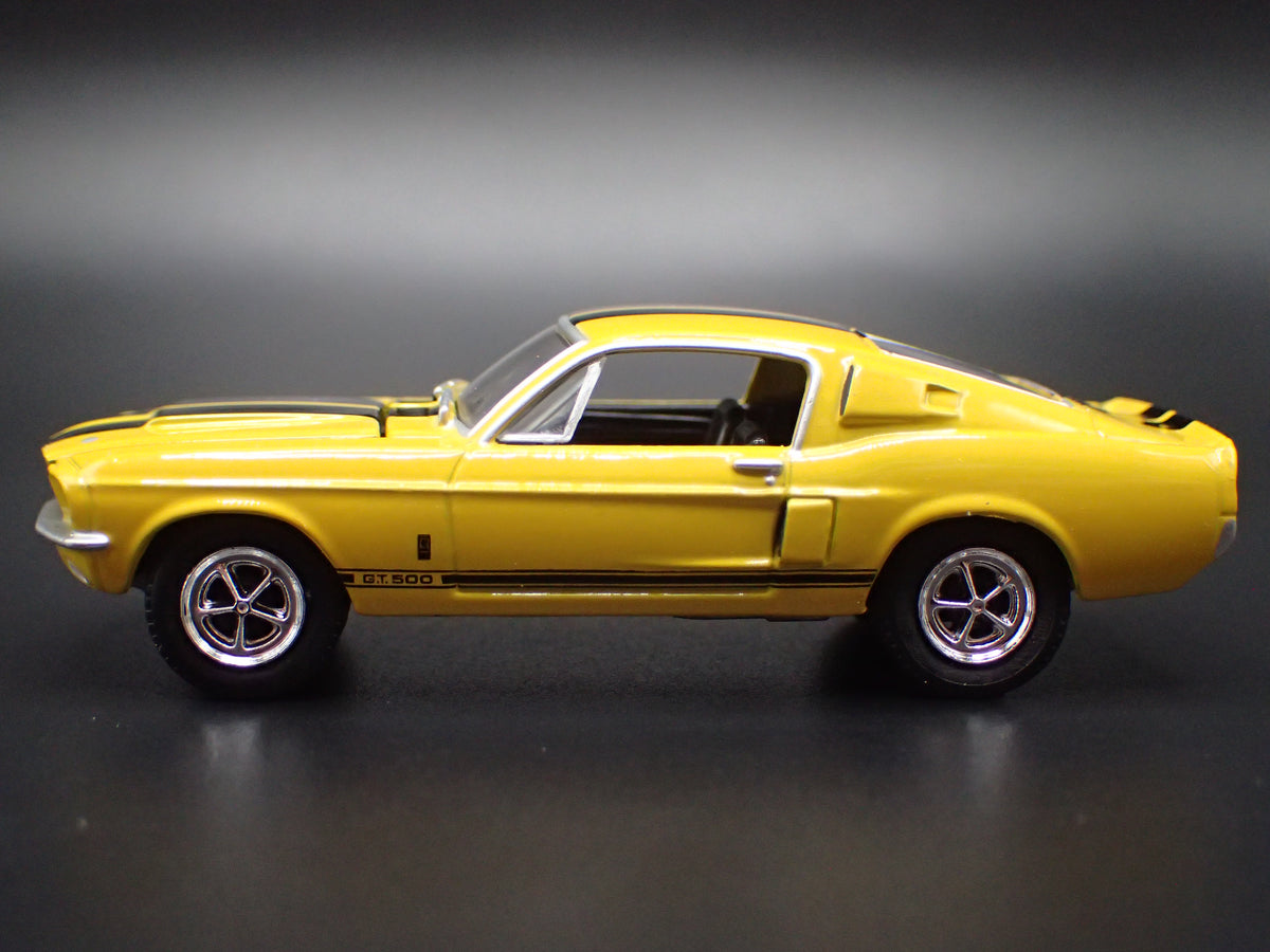 1967 67 FORD MUSTANG SHELBY GT500 FASTBACK 1:64 SCALE DIORAMA DIECAST MODEL CAR