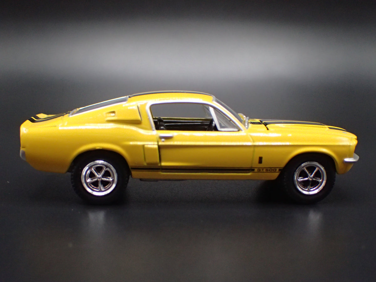 1967 67 FORD MUSTANG SHELBY GT500 FASTBACK 1:64 SCALE DIORAMA DIECAST MODEL CAR