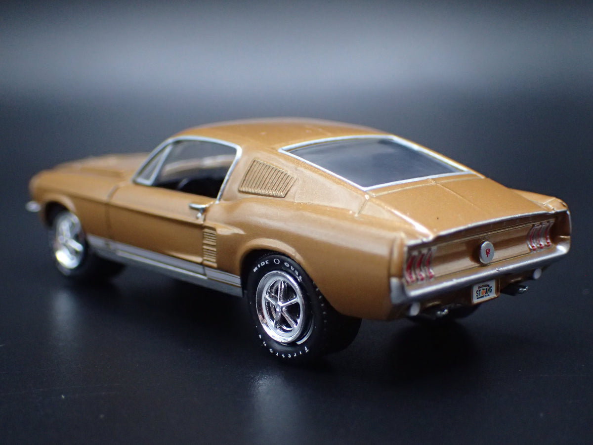 1967 67 FORD MUSTANG GT FASTBACK GOLD 1:64 SCALE DIORAMA DIECAST MODEL CAR