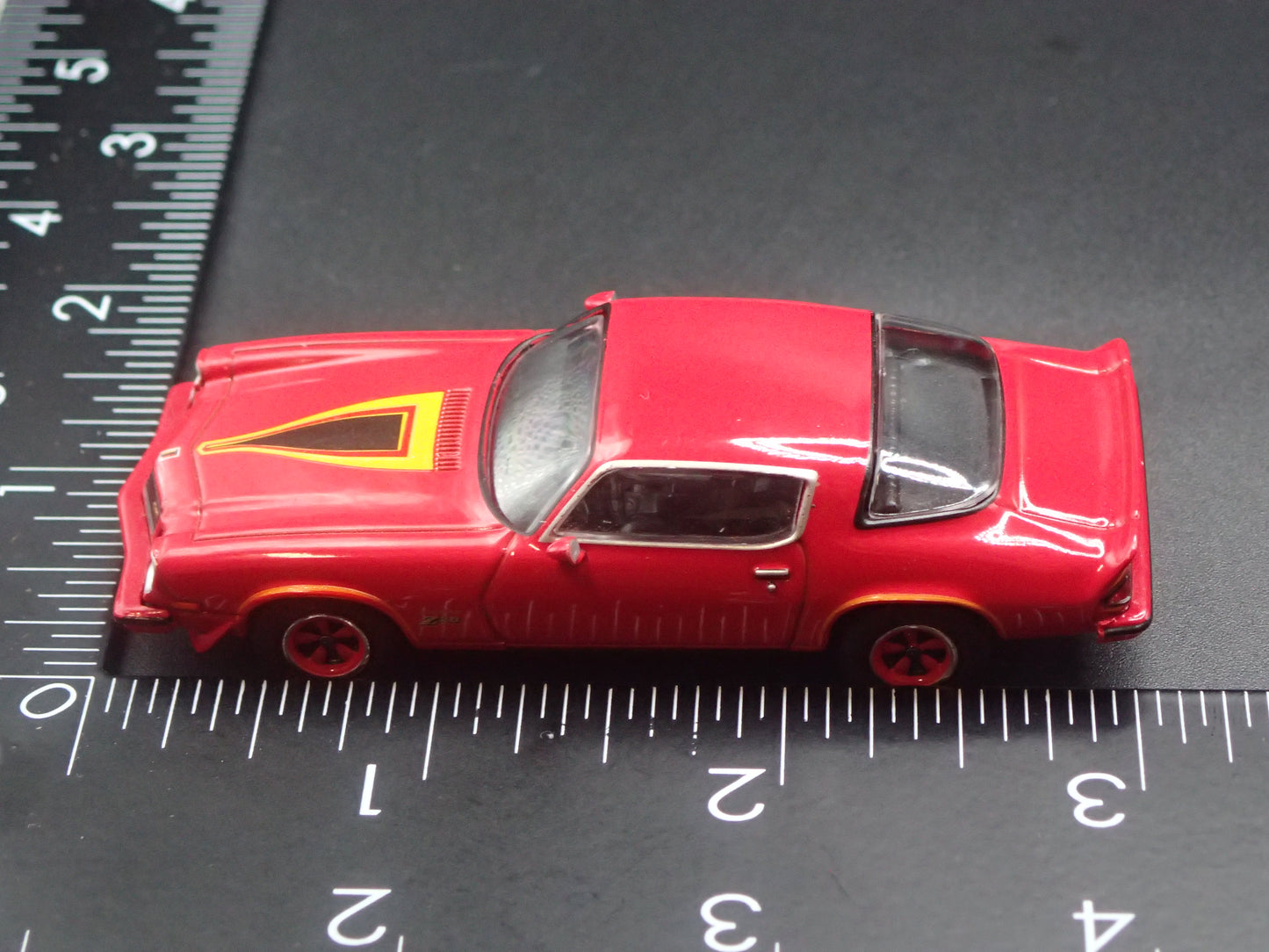 1977 77 CHEVY CHEVROLET CAMARO Z28 RED 1:64 SCALE DIORAMA DIECAST MODEL CAR