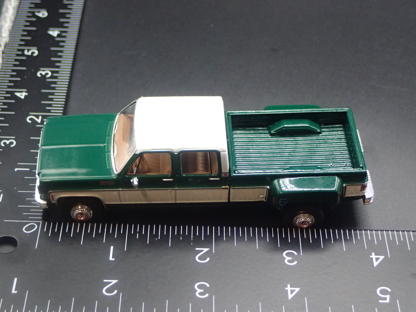 1973 73 GMC SIERRA GRANDE 3500 CREW CAB TRUCK SQUAREBODY 1/64 SCALE DIECAST CAR