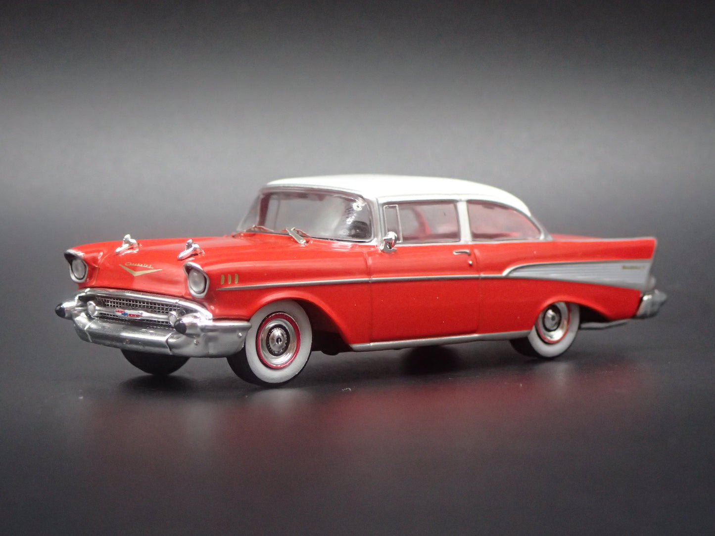 1957 57 CHEVY CHEVROLET BEL AIR SEDAN RED 1:64 SCALE DIECAST MODEL CAR