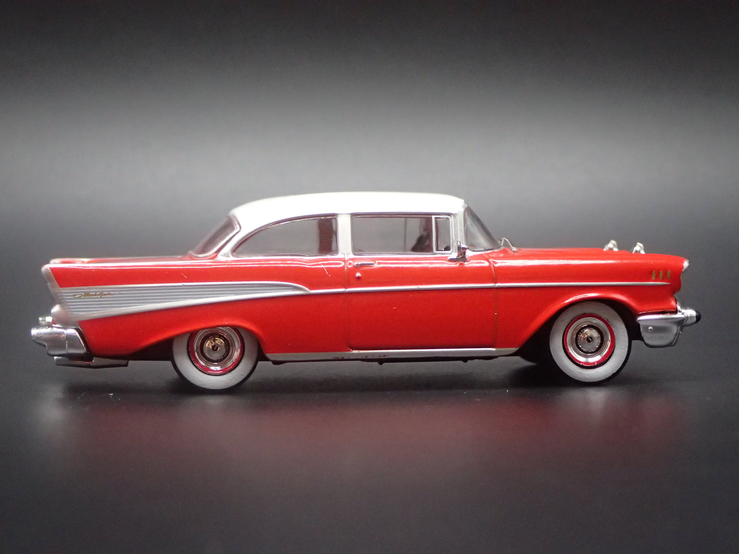 1957 57 CHEVY CHEVROLET BEL AIR SEDAN RED 1:64 SCALE DIECAST MODEL CAR