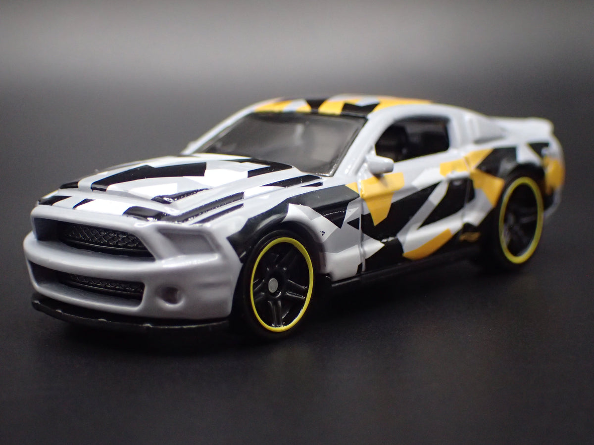 2010-2012 FORD MUSTANG SHELBY GT500 SUPER SNAKE CAMO 1:64 SCALE DIECAST MODEL CAR
