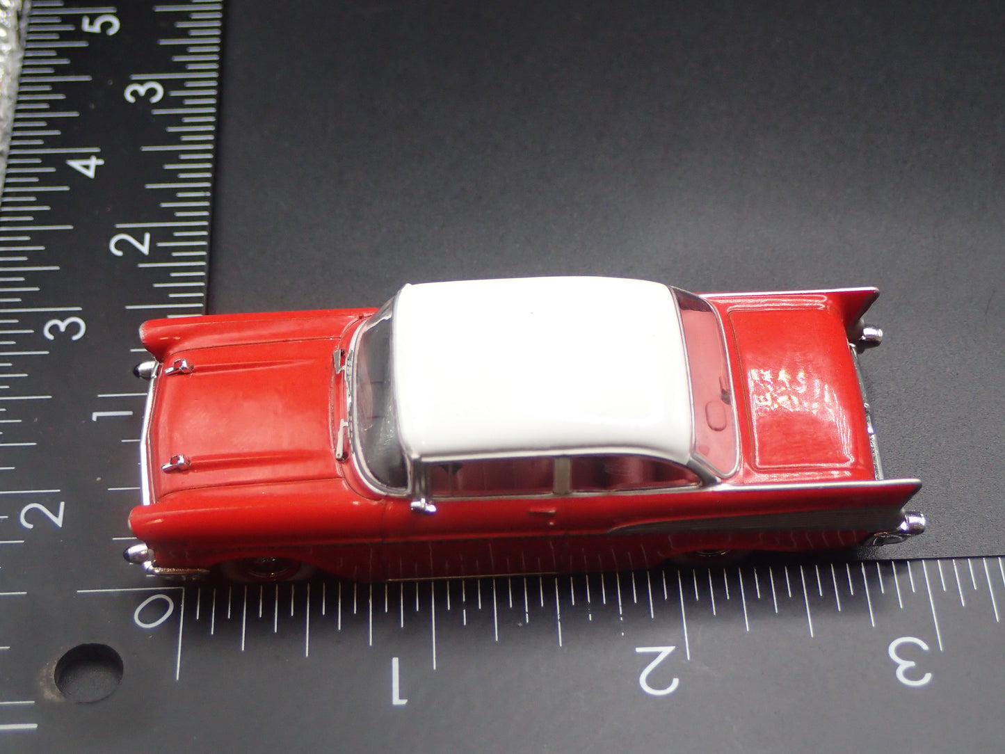 1957 57 CHEVY CHEVROLET BEL AIR SEDAN RED 1:64 SCALE DIECAST MODEL CAR
