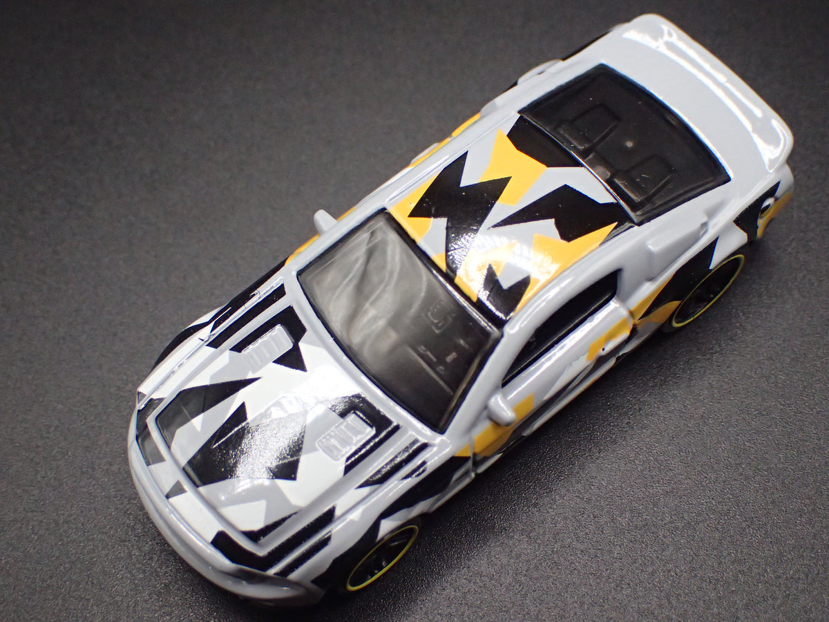 2010-2012 FORD MUSTANG SHELBY GT500 SUPER SNAKE CAMO 1:64 SCALE DIECAST MODEL CAR
