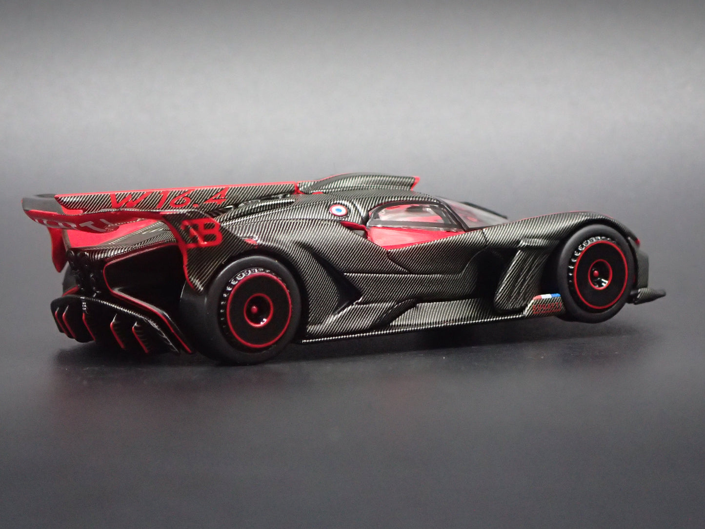 2024-2025 BUGATTI BOLIDE SUPER CAR RED 1:64 SCALE DIORAMA DIECAST MODEL CAR