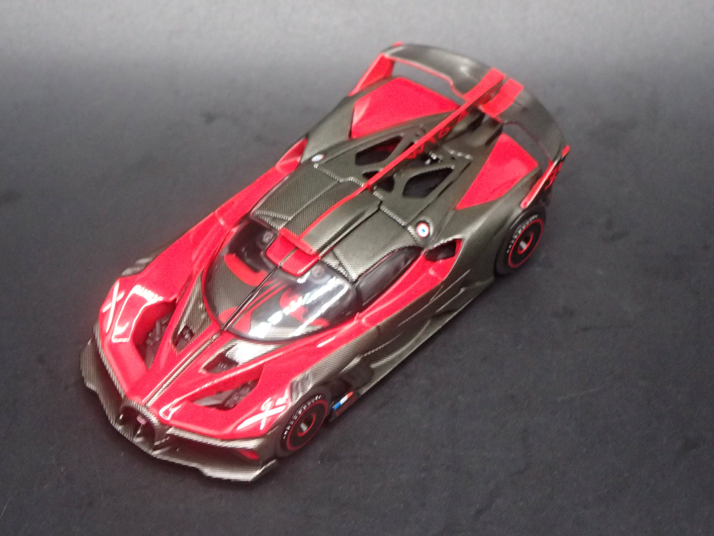 2024-2025 BUGATTI BOLIDE SUPER CAR RED 1:64 SCALE DIORAMA DIECAST MODEL CAR