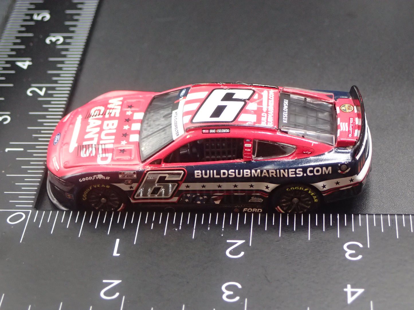 2025 25 FORD MUSTANG #6 BRAD KESELOWSKI BUILDSUBMARINES NASCAR 1:64 DIECAST CAR