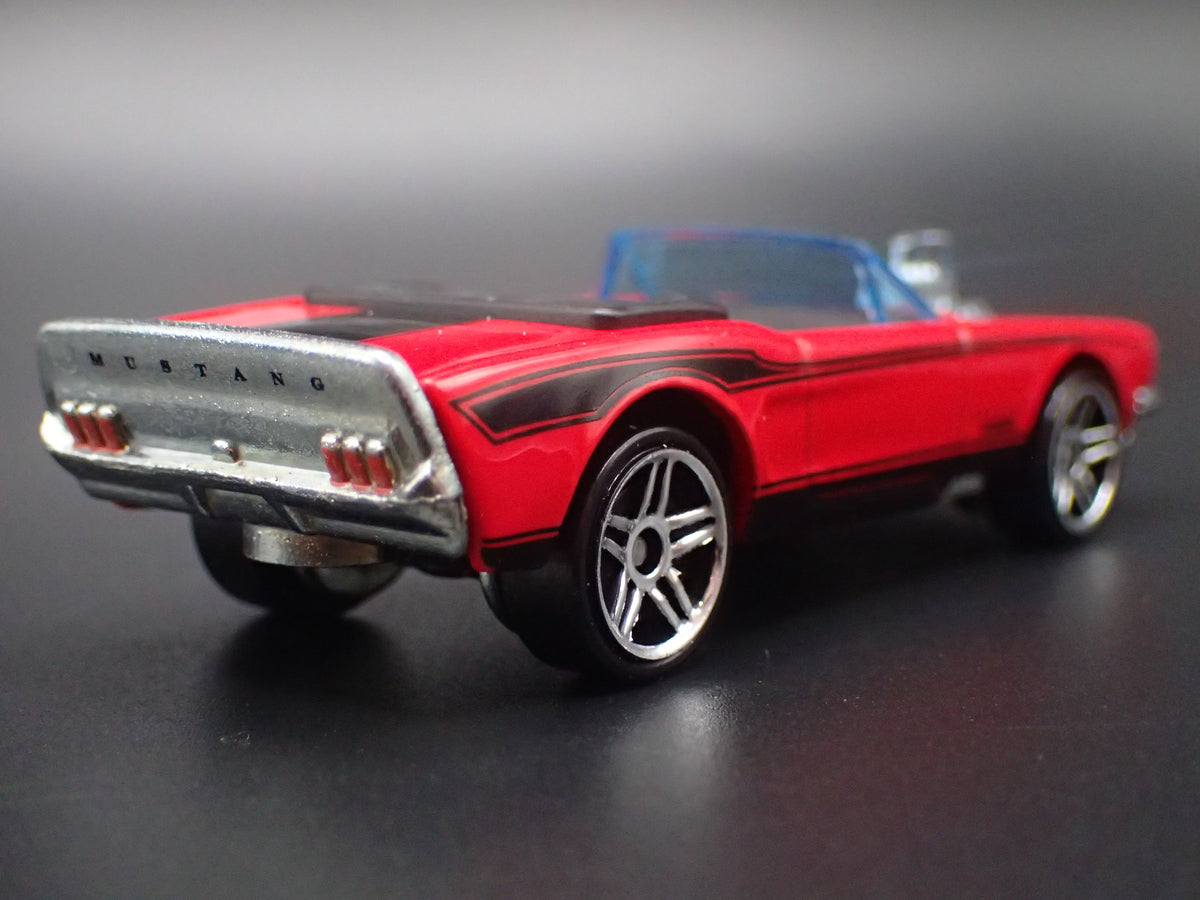 1968 68 FORD MUSTANG CUSTOM CONVERTIBLE RED 1:64 SCALE DIECAST MODEL CAR