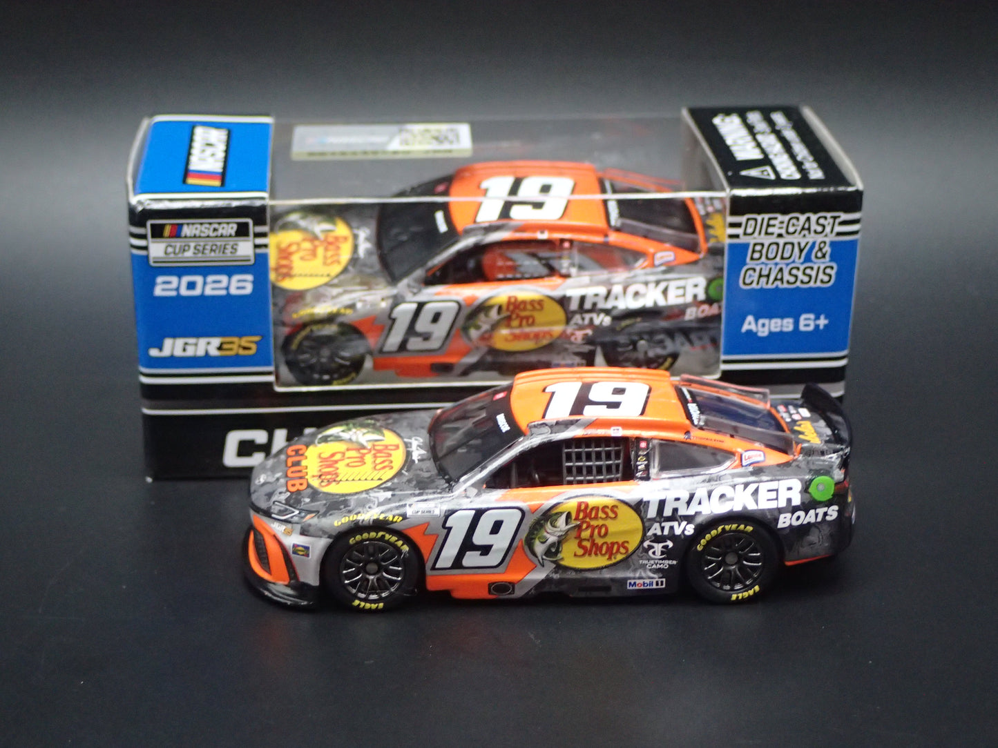 2026 TOYOTA CAMRY 19 CHASE BRISCOE BASS PRO NASCAR 1:64 SCALE DIECAST MODEL CAR