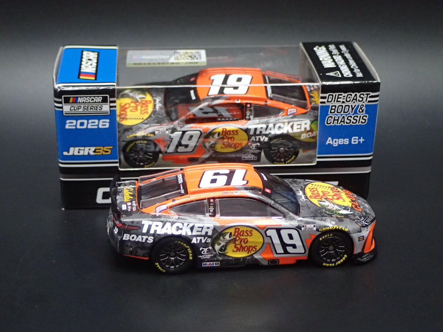 2026 TOYOTA CAMRY 19 CHASE BRISCOE BASS PRO NASCAR 1:64 SCALE DIECAST MODEL CAR