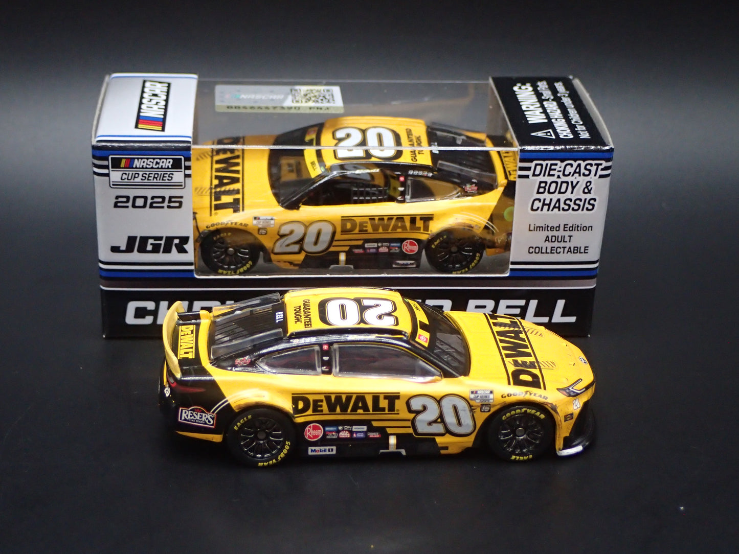 2025 TOYOTA CAMRY 20 CHRISTOPHER BELL DEWALT BRISTOL WIN NASCAR 1:64 DIECAST CAR
