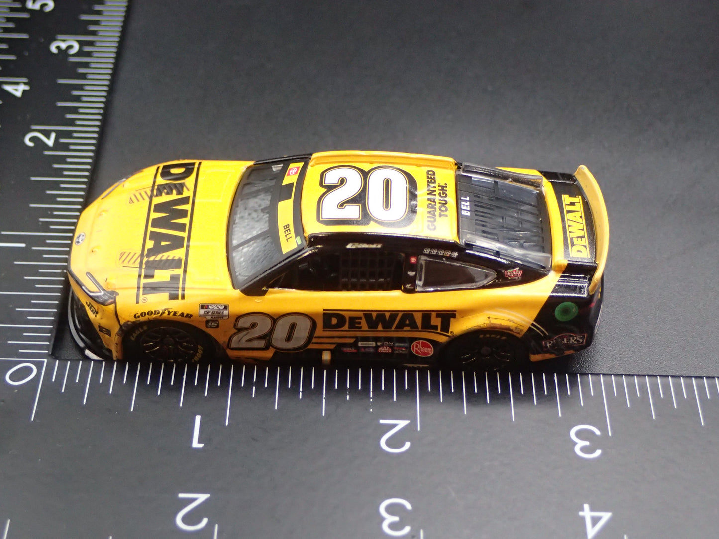 2025 TOYOTA CAMRY 20 CHRISTOPHER BELL DEWALT BRISTOL WIN NASCAR 1:64 DIECAST CAR
