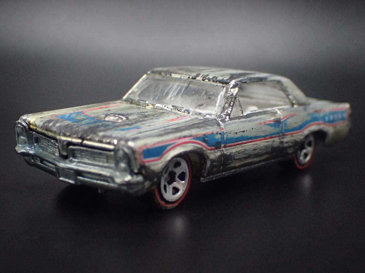 1965 65 PONTIAC GTO MUSCLE BARN FIND 1:64 SCALE COLLECTIBLE DIECAST MODEL CAR