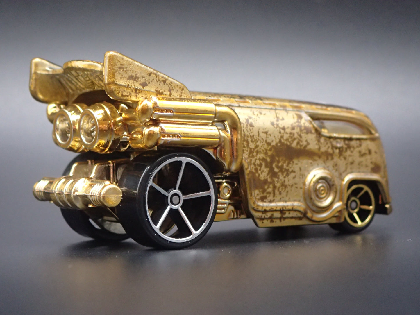 C-3PO DIRTY STAR WARS 1/64 SCALE COLLECTIBLE DIORAMA DIECAST MODEL CAR