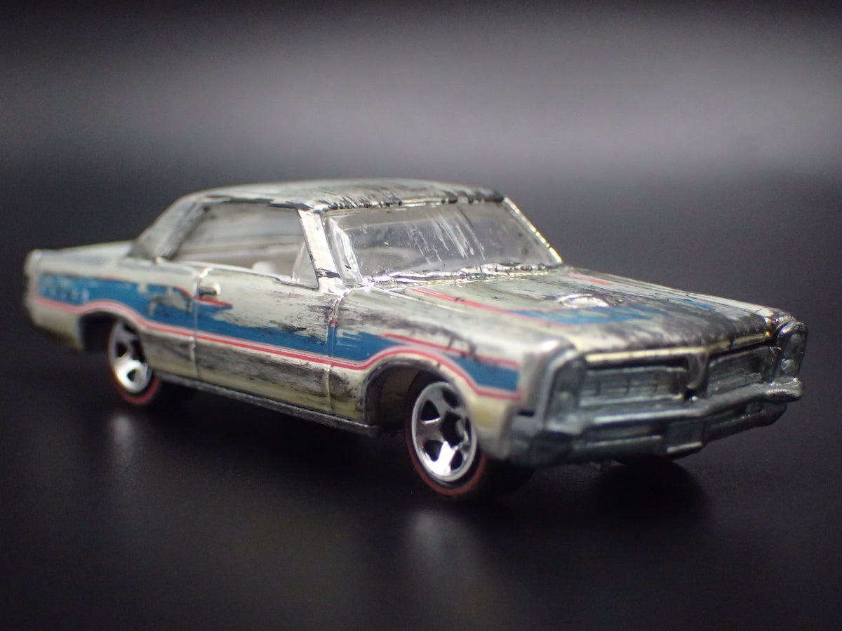 1965 65 PONTIAC GTO MUSCLE BARN FIND 1:64 SCALE COLLECTIBLE DIECAST MODEL CAR