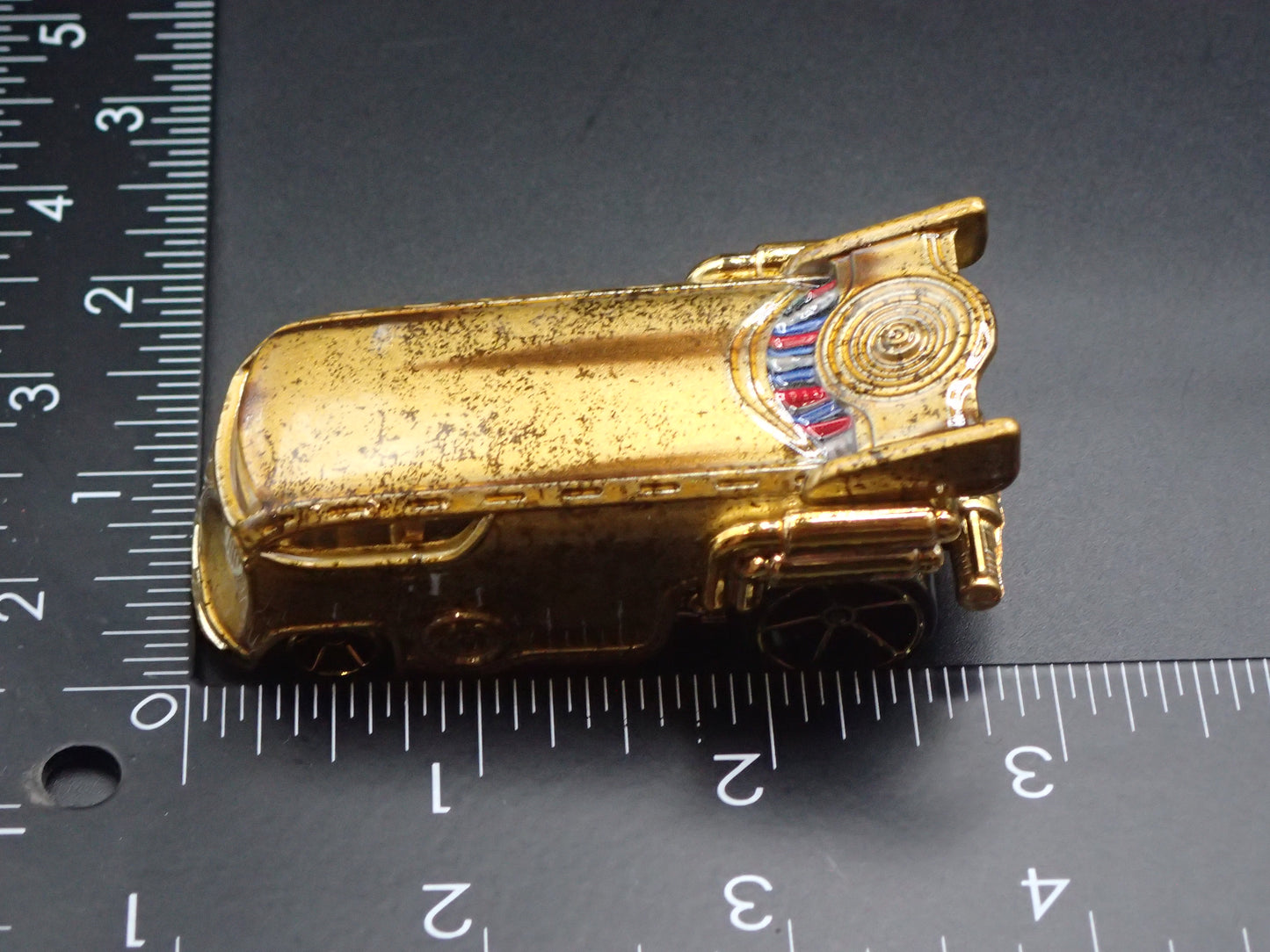 C-3PO DIRTY STAR WARS 1/64 SCALE COLLECTIBLE DIORAMA DIECAST MODEL CAR