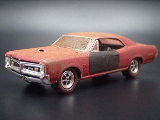 1966 66 PONTIAC GTO MUSCLE CAR BARN FIND 1/64 SCALE DIORAMA DIECAST MODEL CAR