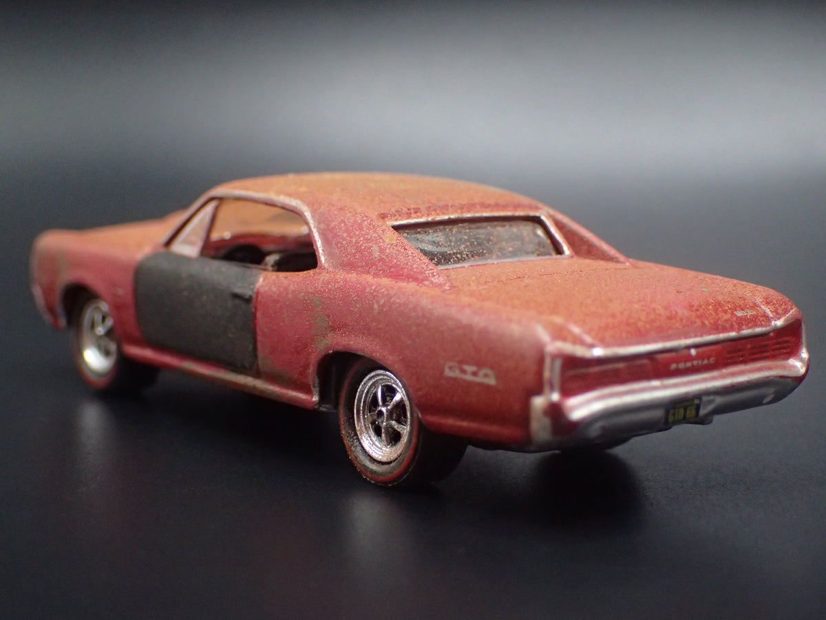 1966 66 PONTIAC GTO MUSCLE CAR BARN FIND 1/64 SCALE DIORAMA DIECAST MODEL CAR